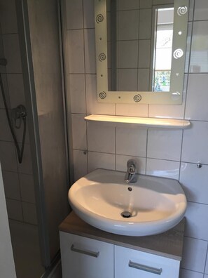 Apartment (2) | Bathroom