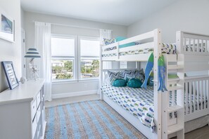 5 bedrooms, iron/ironing board, travel crib, free WiFi - HEATED PRIVATE POOL, 5 bedrooms, Oceanview, Newly decorated and furnished (Gulf Shores)