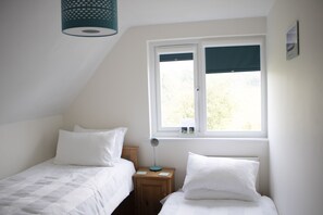3 chambres, fer et planche à repasser, Wi-Fi, literie fournie