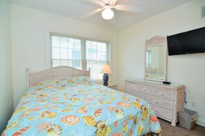 5 bedrooms, iron/ironing board, free WiFi