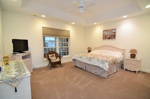 5 bedrooms, iron/ironing board, free WiFi - DOG FRIENDLY, OCEAN BLOCK BEAUTY- SLEEPS 16  - 17B CLAYTON ST, DEWEY BEACH (Dewey Beach)