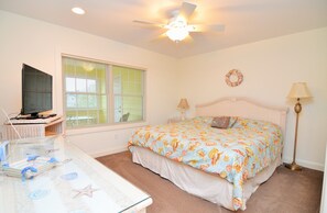 5 bedrooms, iron/ironing board, free WiFi - DOG FRIENDLY, OCEAN BLOCK BEAUTY- SLEEPS 16  - 17B CLAYTON ST, DEWEY BEACH (Dewey Beach)