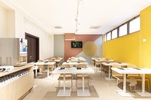 Business center - B&B Hotel Roma San Lorenzo Termini (Rome)