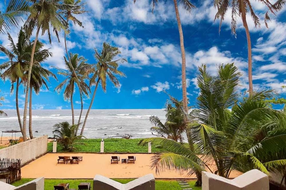 Akurala Beach Boutique Resort