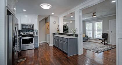 Fondren "InStyle" Elegance: Indoor-Outdoor Charm