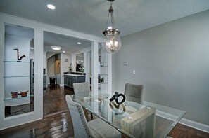 Dining - Fondren "InStyle" Elegance: Indoor-Outdoor Charm (Jackson)