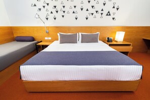 Standard Room King | In-room safe, desk, laptop workspace, blackout drapes - Hotel México Plaza Querétaro (Querétaro)