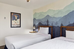 2 bedrooms, iron/ironing board, WiFi, bed sheets