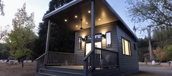 Cottage with Two Queen Beds - Mandala Springs Wellness Retreat Center