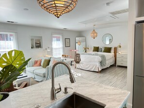 4 多间卧室、办公桌、熨斗/熨衣板、免费 WiFi