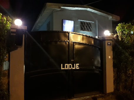 Entrada de la propiedad