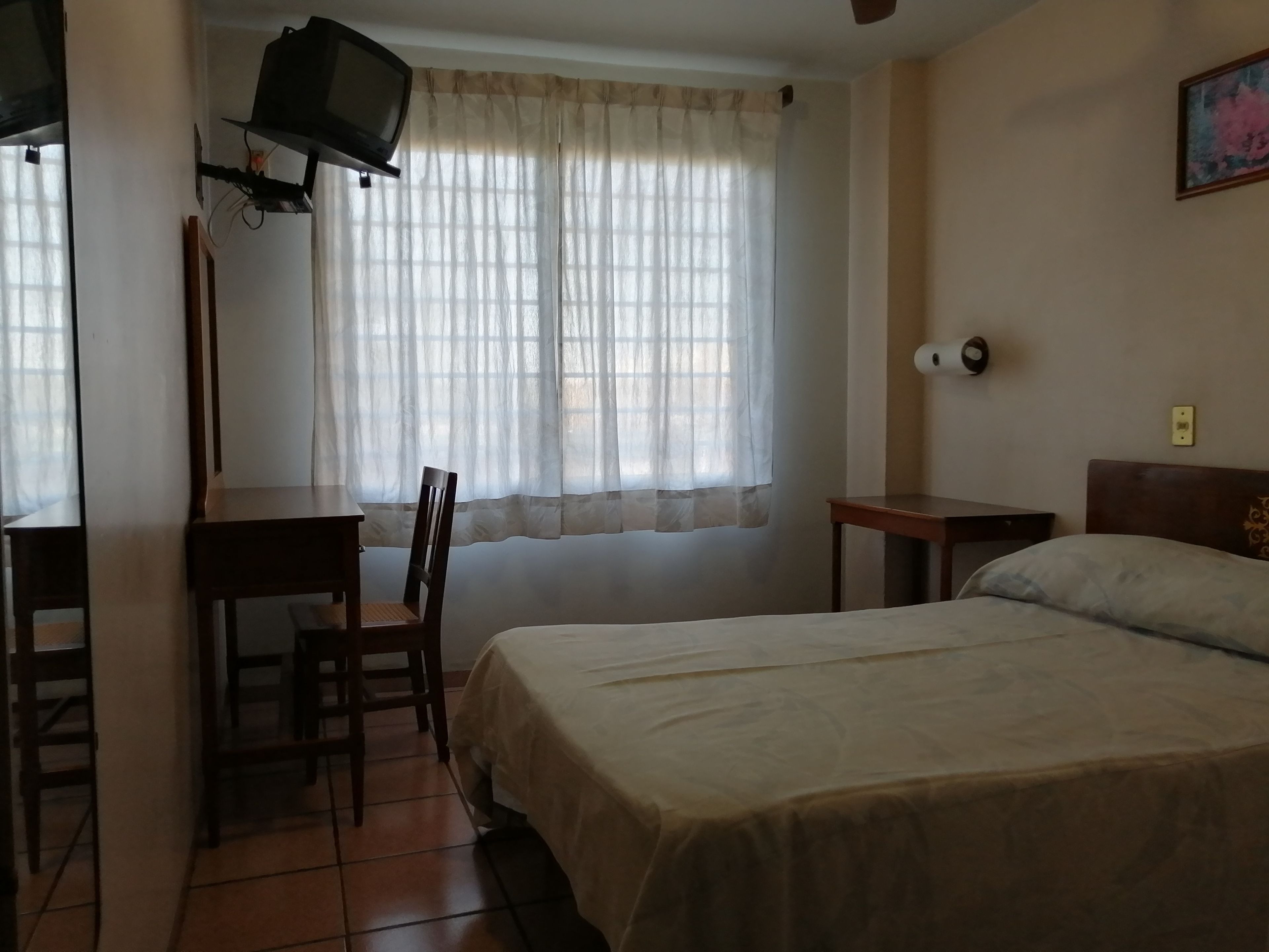 熨斗/熨板、免费 WiFi、床单