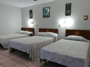 Tripla Standard | Ferro/asse da stiro, Wi-Fi gratuito, lenzuola