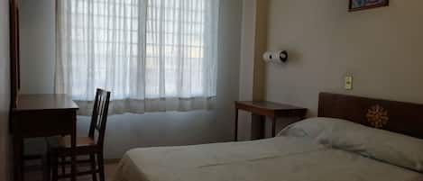 Economy Room | Iron/ironing board, free WiFi, bed sheets