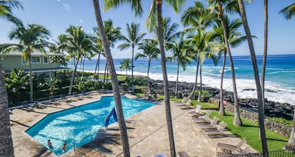 Royal Sea Cliff Family Resort, 2 OV Pools, Large Lanai, workspace, Ali'i Drive!