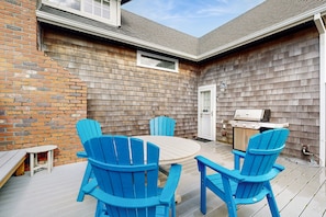 Unclassified image, 4 of 21, button