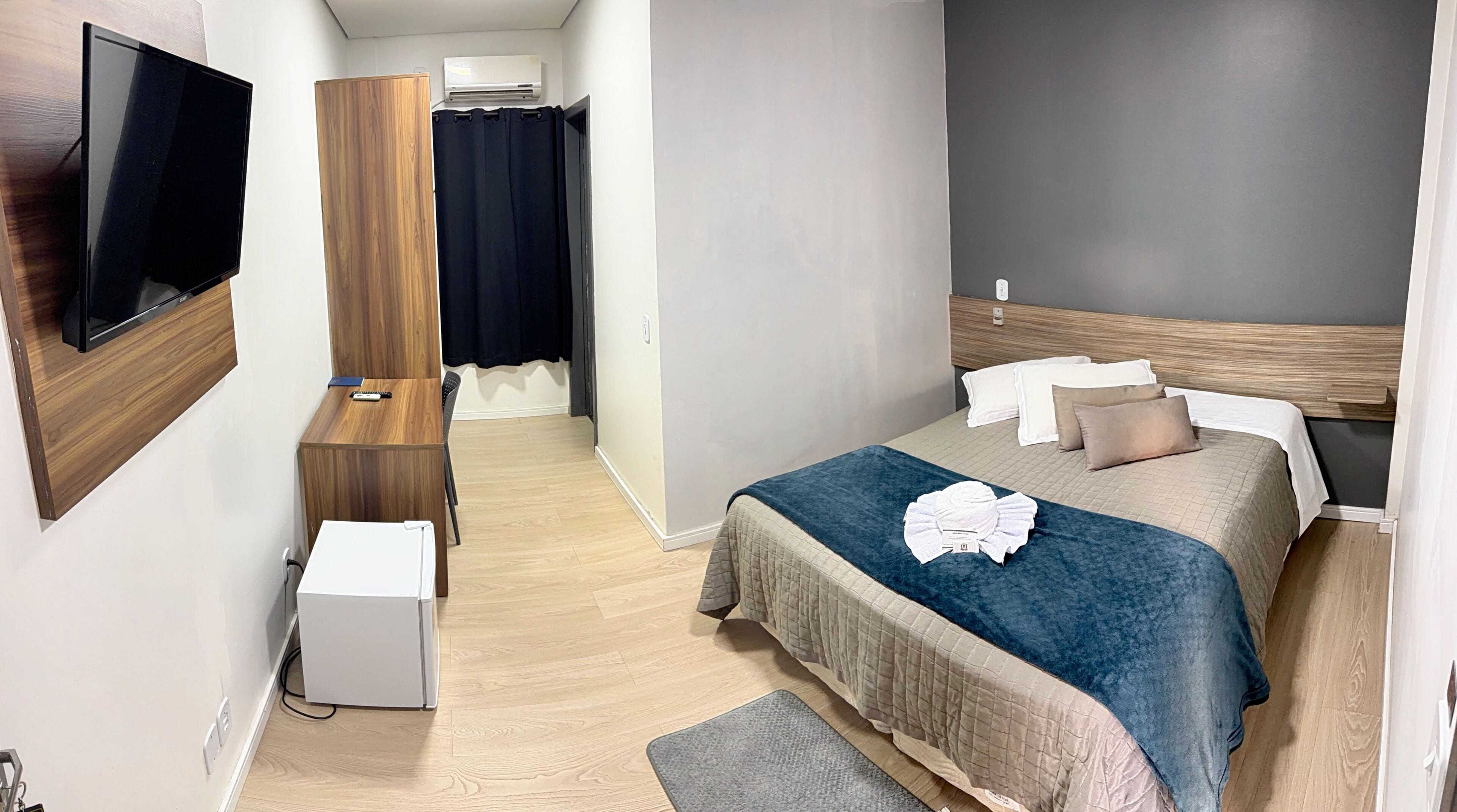Habitación doble ejecutiva | Escritorio, espacio para trabajar con laptop y insonorización 