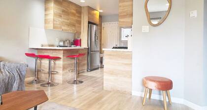 Modern 5-Star Oasis - Prime Location in Mountain View #179