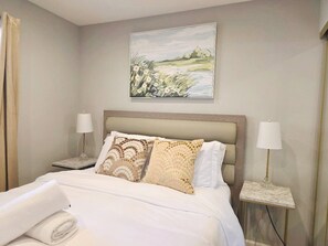 2 Schlafzimmer, Schreibtisch, Reisekinderbett, kostenloses WLAN