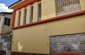 Bagian depan properti