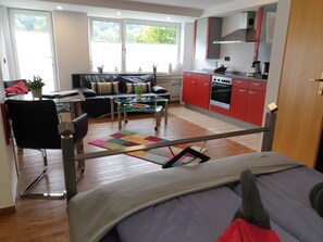 開放式客房 (Storm, excl. cleaning fee 45 EUR) | 私人廚房 | 大型冰箱、烤箱、爐台、咖啡機/沖茶器