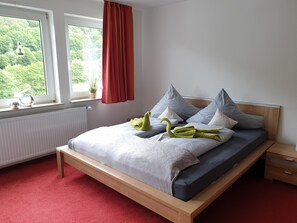 Huoneisto, tupakointi kielletty (Cliff, excl. cleaning fee 45 EUR) | Yksilöllisesti sisustettu, yksilöllisesti kalustettu