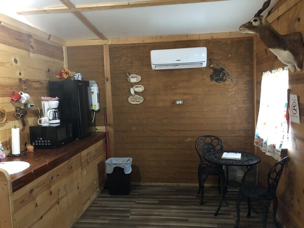 المنشأة من الداخل