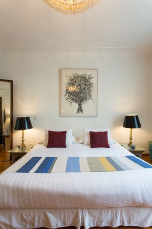Superior Double Room, 1 King Bed, Ensuite | Premium bedding, in-room safe, individually decorated - Hotel Casa Comtesse (Mexico City)