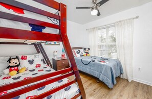 4 Schlafzimmer, Bügeleisen/Bügelbrett, kostenloses WLAN, Bettwäsche