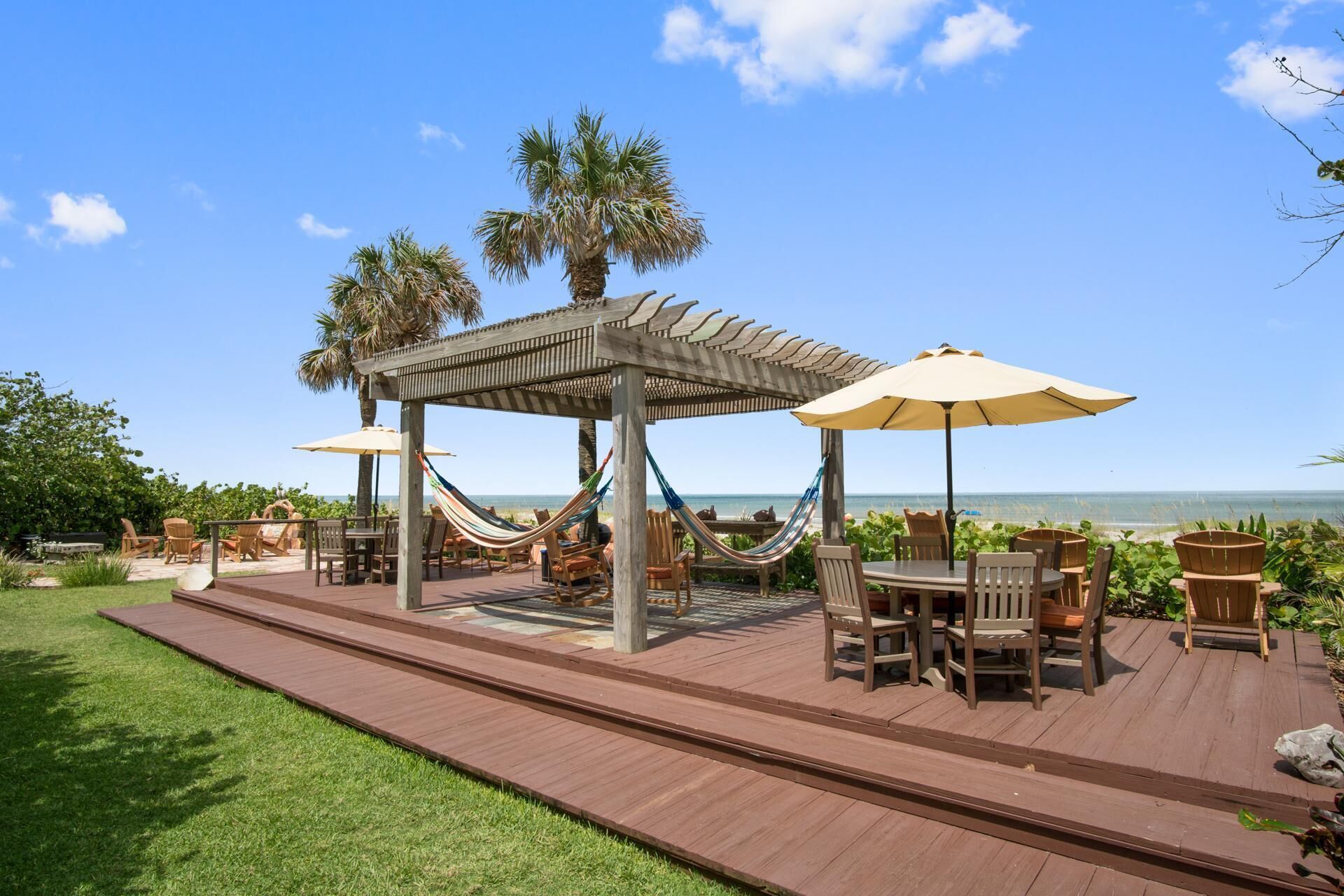 Garden View - Two Bedroom Queen at Beach Place Guesthouses