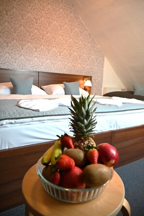 Apartment, 1 Bedroom | Hypo-allergenic bedding, pillowtop beds, blackout drapes, soundproofing - Vincent (Luhacovice)