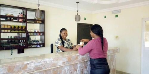 De Villa Hotel and Suites