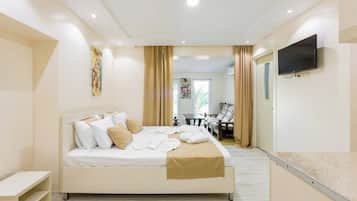 Phòng Suite | Bộ đồ giường cao cấp, màn/rèm cản sáng, phòng cách âm