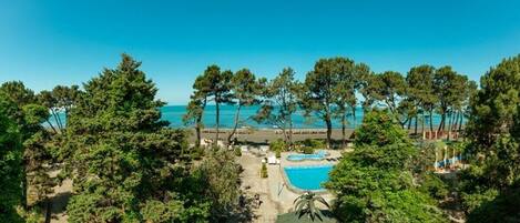 Seasonal outdoor pool