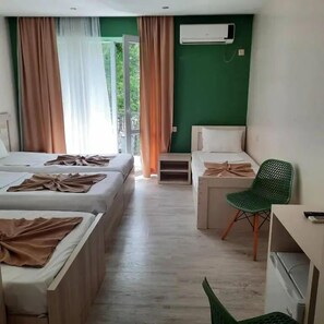 Premium bedding, blackout drapes, soundproofing, free WiFi - Kolkhida Resort & Spa (Ureki)