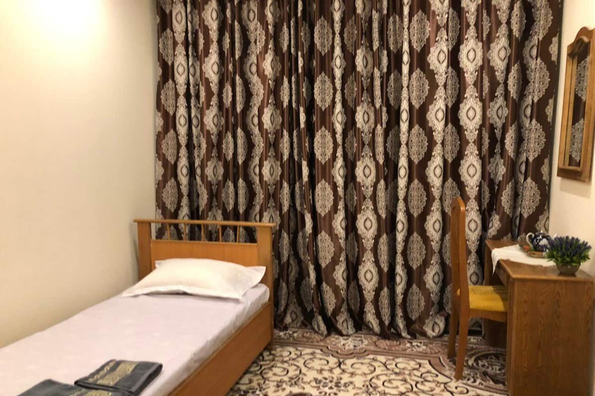 Basic Single Room, 1 Bedroom | Premium bedding, in-room safe, desk, laptop workspace