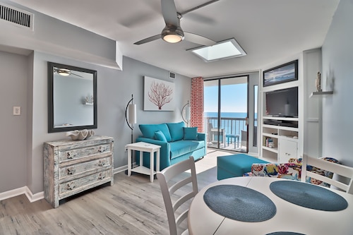 Oceanfront WaterPoint1 #1002 1br/1ba-Balcony-W/D-Pools-Sleep3/4