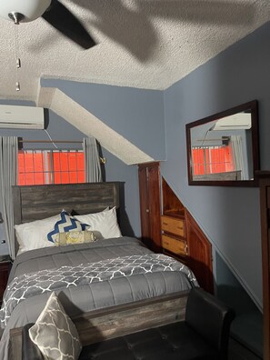 1 bedroom, in-room safe, desk, iron/ironing board