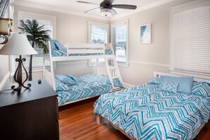2 bedrooms, desk, iron/ironing board, WiFi - Spring Availability! 2 Bedroom 2 Bath Home- Steps to the beach (New Smyrna Beach)