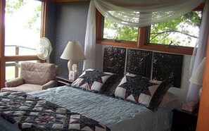 1 chambre, fer et planche à repasser, Wi-Fi gratuit, draps fournis