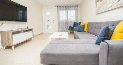 Rhodes Marine New House sijaitsee Rhodoksen kaupungissa!