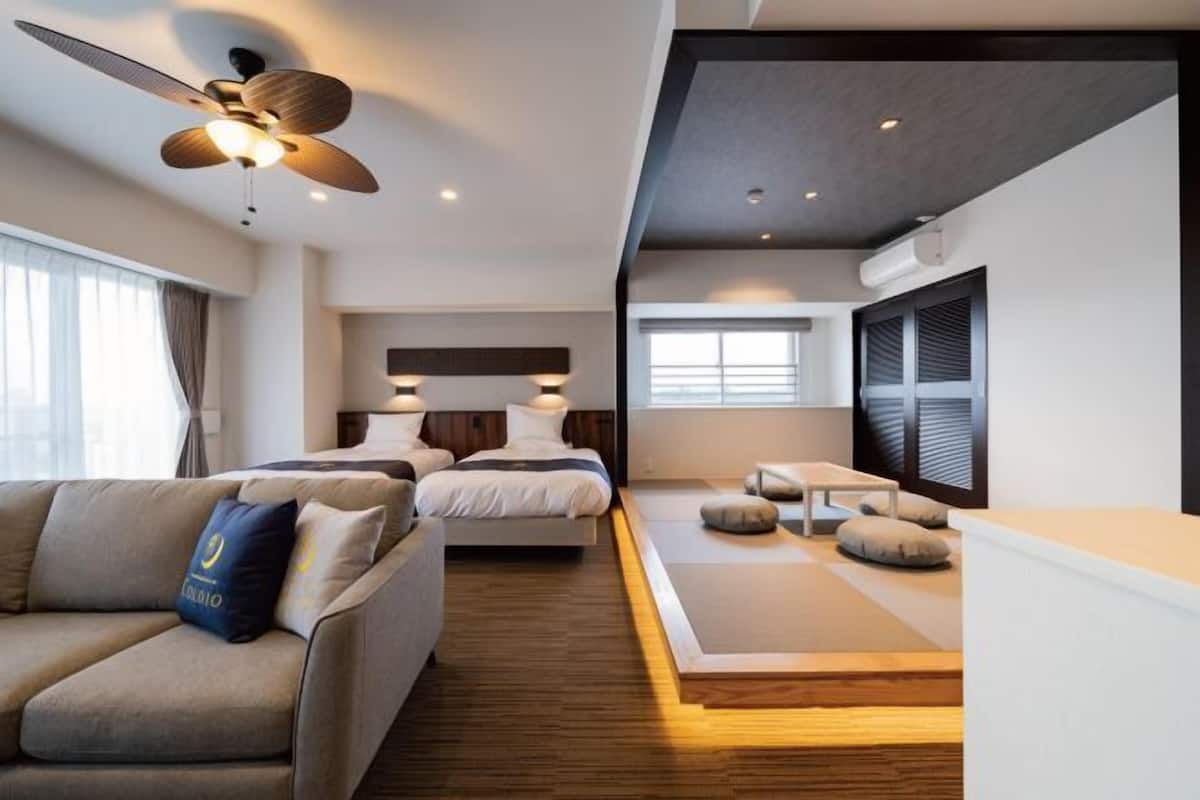 3 bedrooms, down duvets, desk, free WiFi