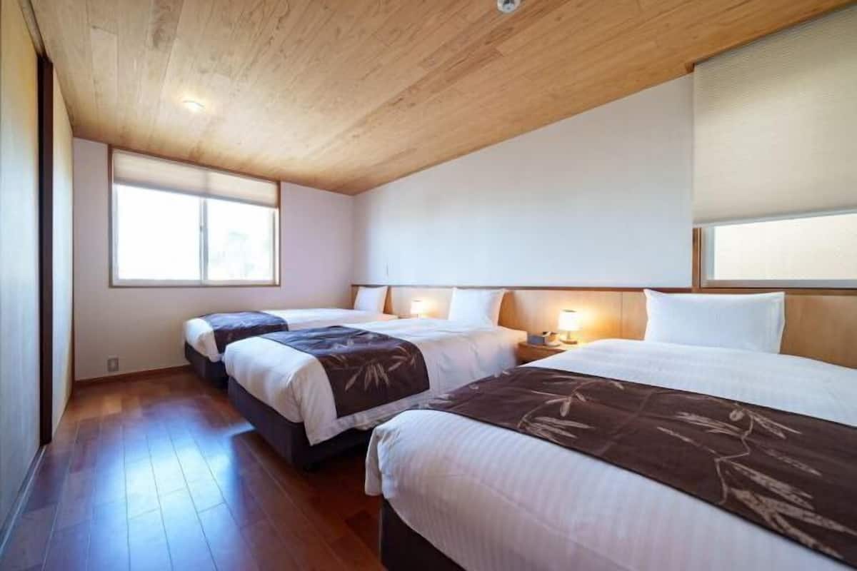 3 bedrooms, down duvets, desk, free WiFi