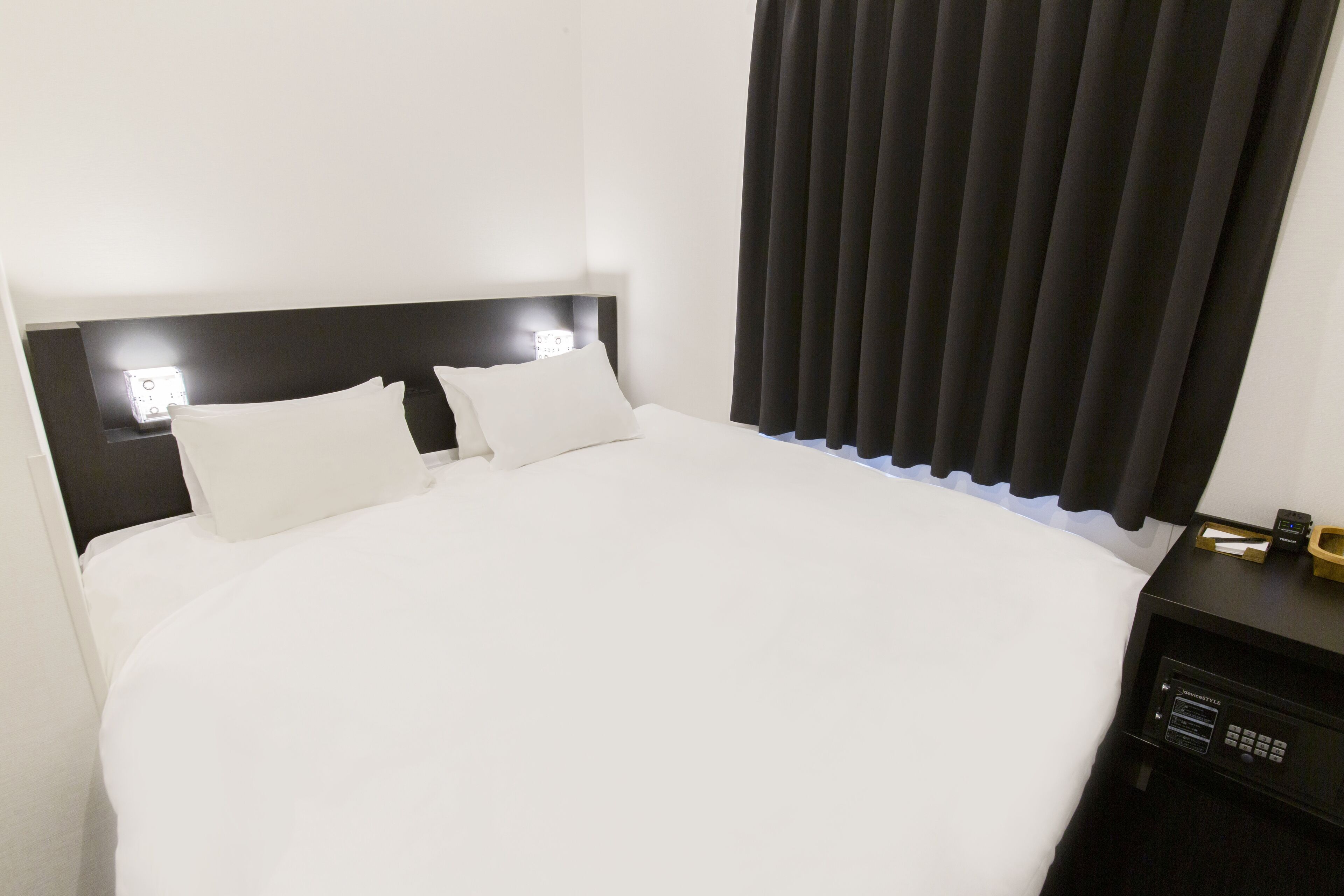 Deluxe Double Room, Non Smoking | In-room safe, free WiFi, bed sheets