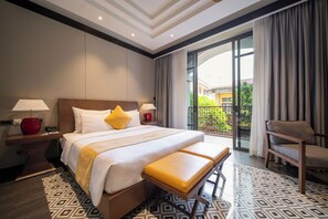 Premium bedding, minibar, in-room safe, individually decorated - Senna Hue Hotel (Hue)