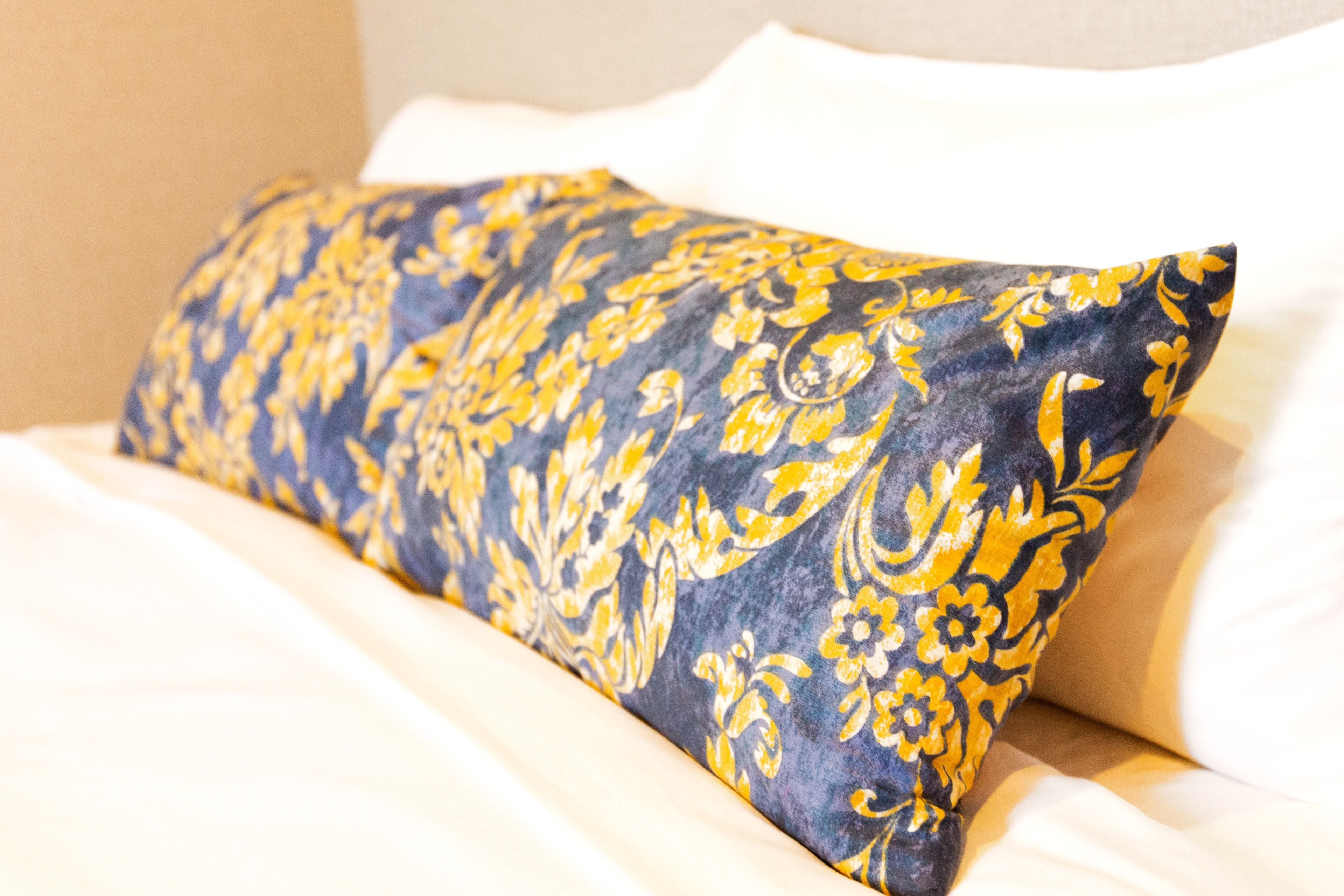 Soundproofing, free WiFi, bed sheets