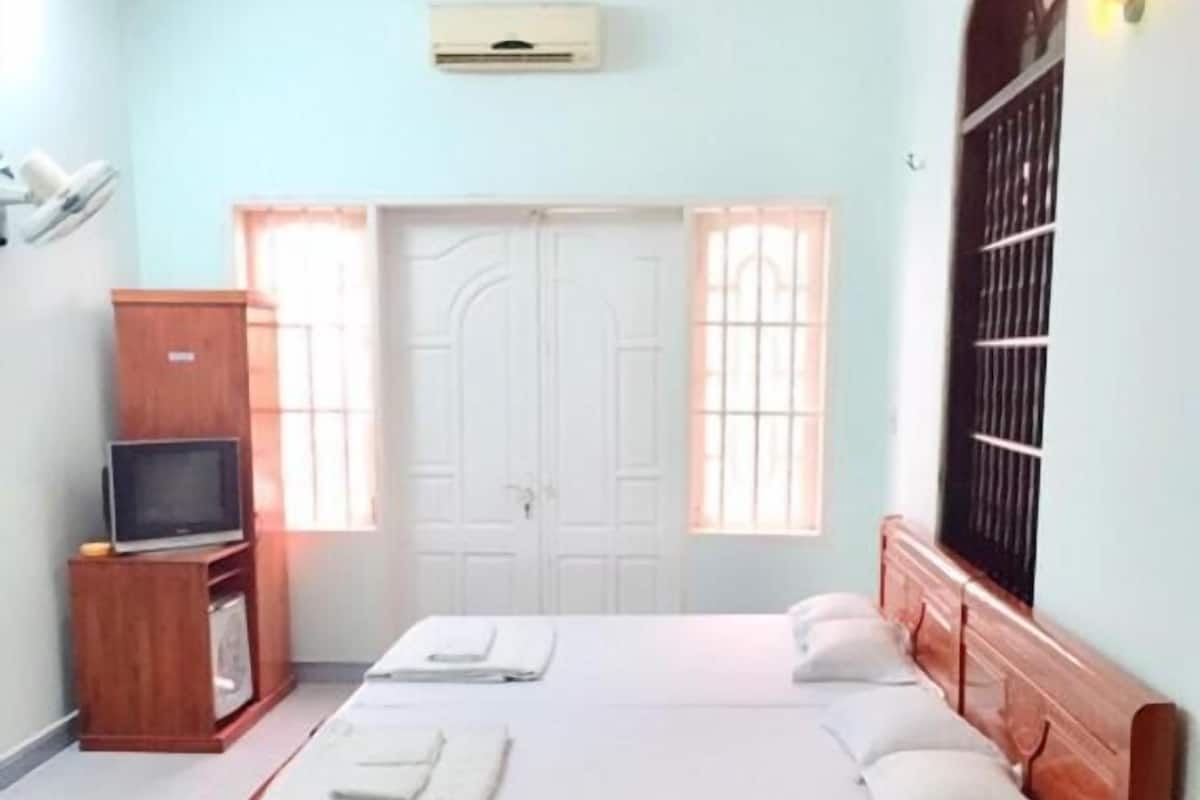 Habitación familiar doble | Sistema de insonorización, tabla de planchar con plancha, wifi gratis