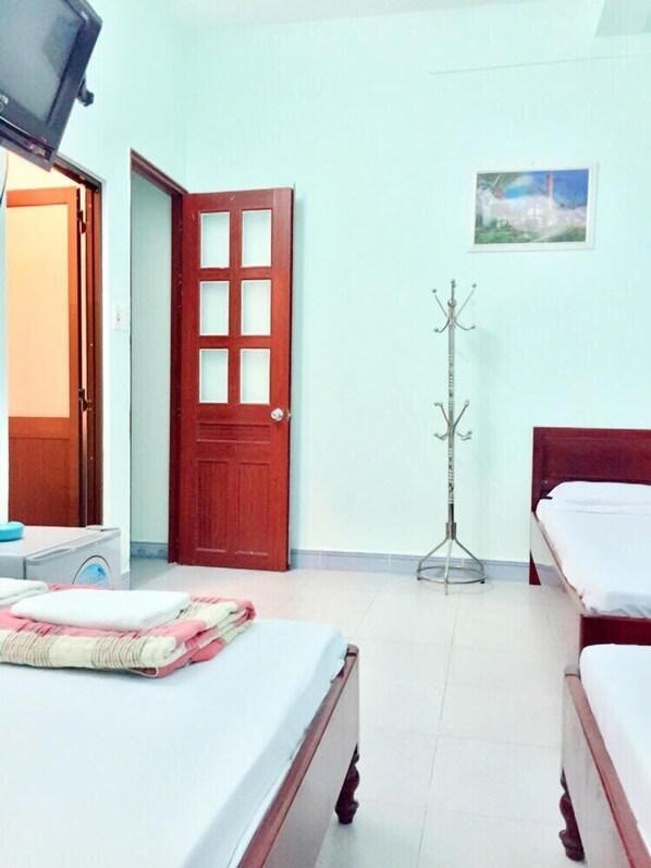 Soundproofing, iron/ironing board, free WiFi, bed sheets - motel kim oanh - Hostel (Ho Chi Minh City)