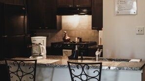 Frigorifero, microonde, forno, lavastoviglie