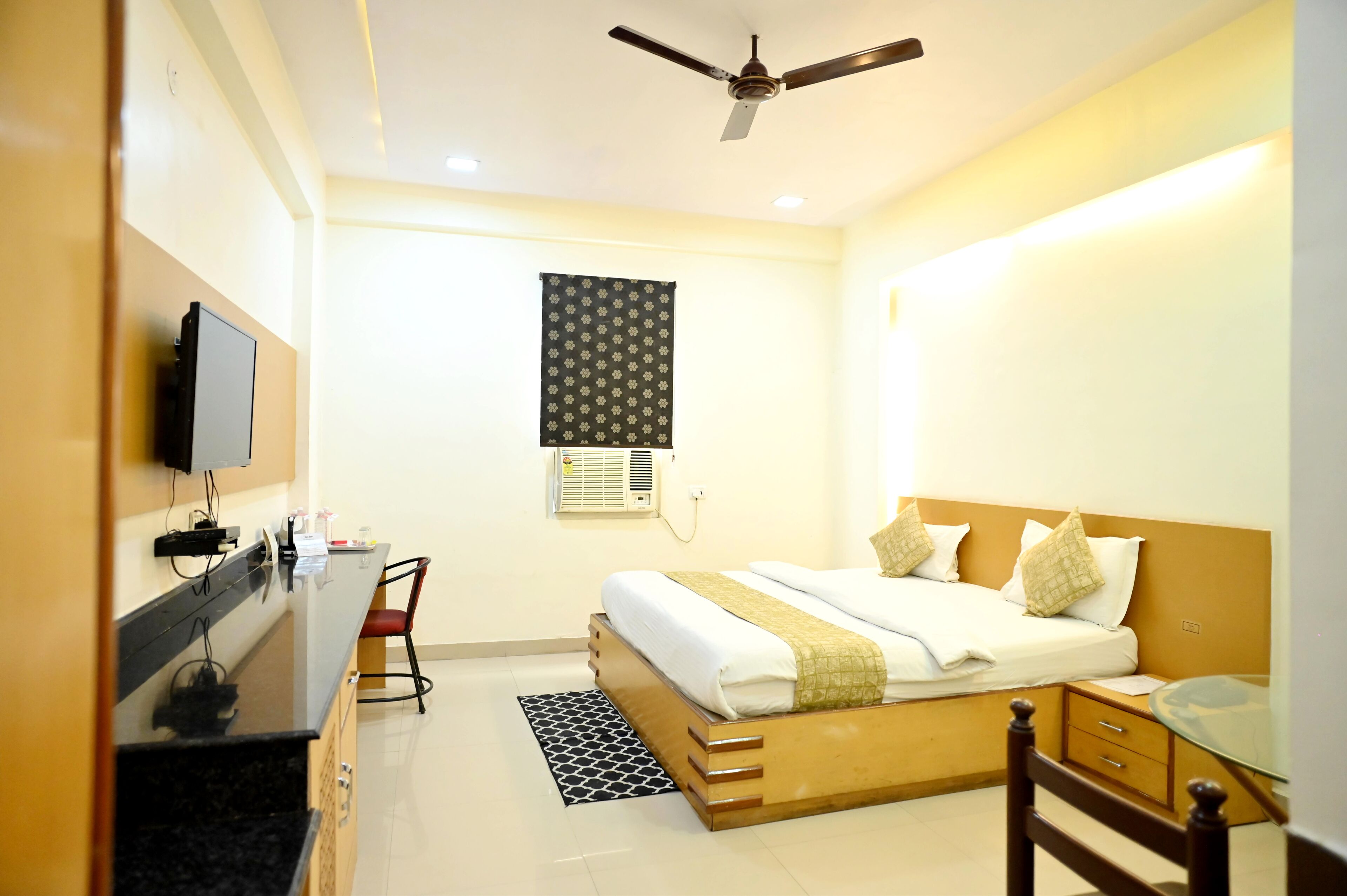 Deluxe Room | Memory foam beds, desk, laptop workspace, iron/ironing board